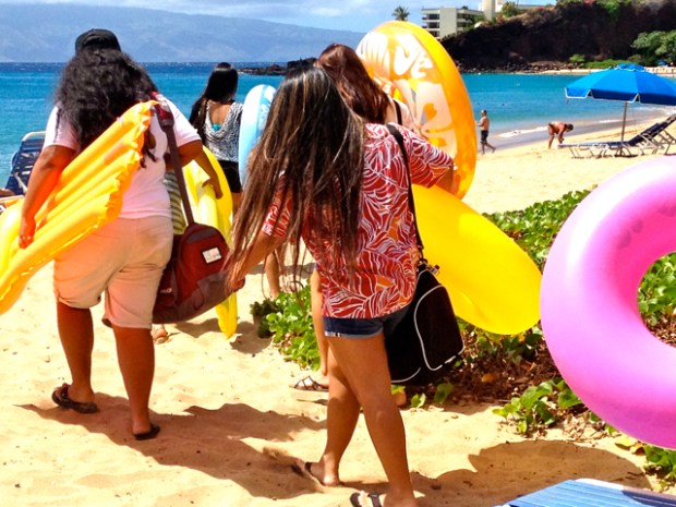 On the way to the quieter waters at the Sheraton